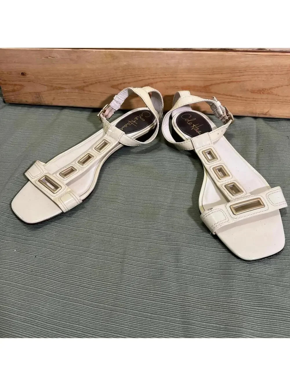 Cole Haan Womens Cream Patent Leather Sandals Geometric Cutouts Size 7.5 B